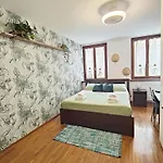 Le Di Sara Parking And Two In The Historic Center Apartament Udine