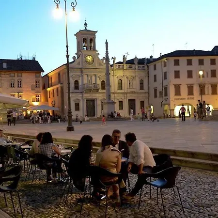 Le Di Sara Parking And Two In The Historic Center 乌迪内
